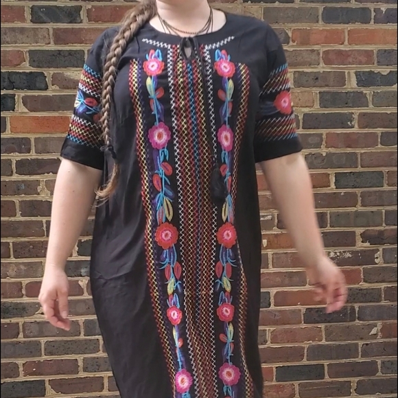 Embroidered midi tie neck dress one size - Picture 12 of 12